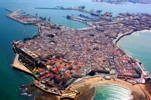 Vista aérea de Cádiz - www.bienaliberoamericana.org